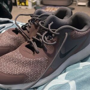 Nike Rosche Trail Shoes